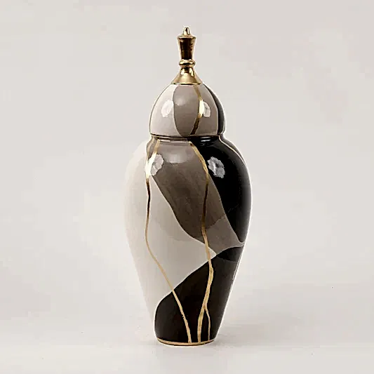 El Yapımı Siyah Gold Desenli Küp 38 cm