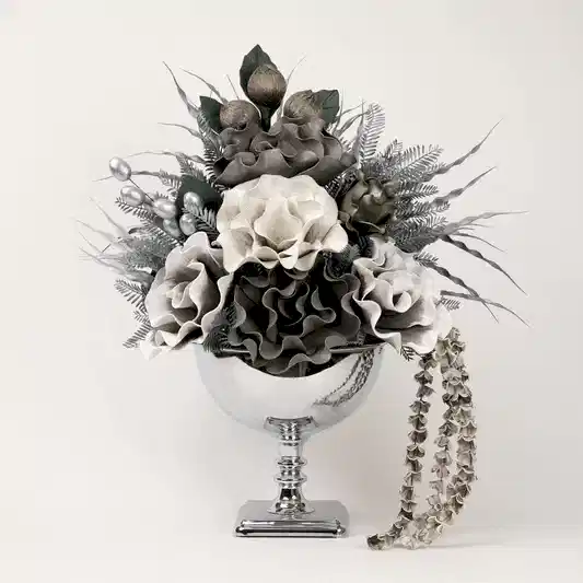 Yapay Çiçekli Kare Ayaklı Gümüş Vazo No:2