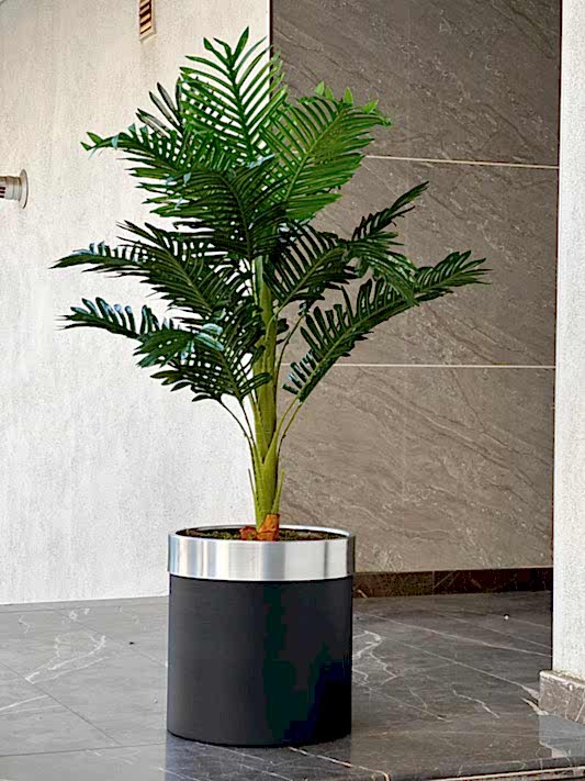 Yapay Arekalı Gümüş Çemberli Siyah Saksı