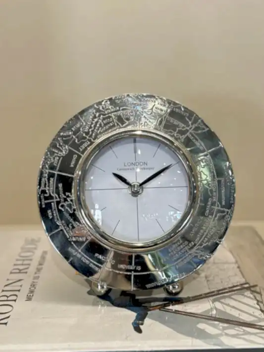 Masaüstü Saati Gümüş No:22