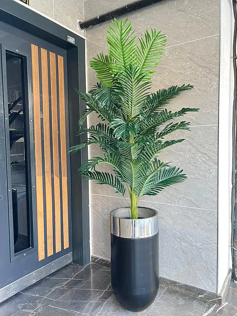 Yapay Büyük Arekalı Siyah Gümüş Çemberli Saksı